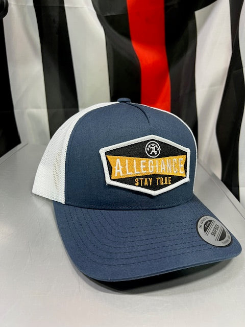 Captain Gold Curv Trucker